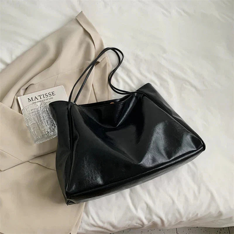 Jenn Shoulder Bag